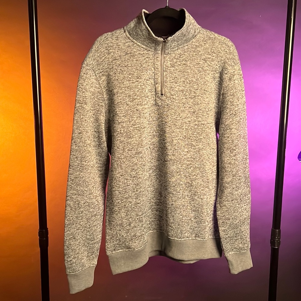 Lee fleece sweater size L color gray